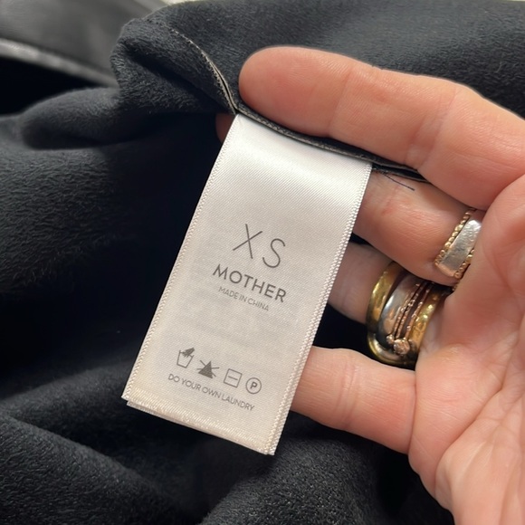 MOTHER The Roomie Frenchie Black Faux Leather Long Sleeve Button Down Size XS - Picture 8 of 11